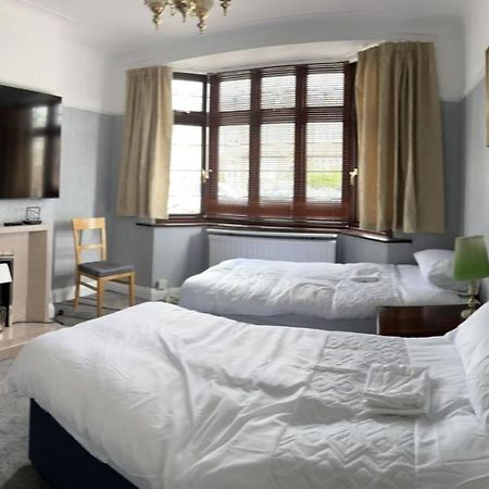 Amazing And Romantic O2 Arena 4 Bedrooms House Free Parking Лондон Экстерьер фото