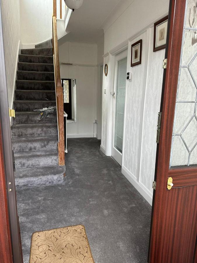 Amazing And Romantic O2 Arena 4 Bedrooms House Free Parking Лондон Экстерьер фото