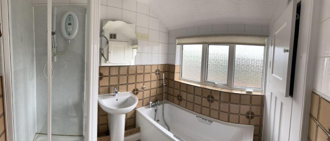 Amazing And Romantic O2 Arena 4 Bedrooms House Free Parking Лондон Экстерьер фото